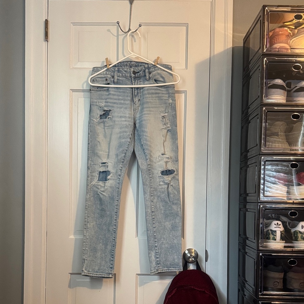 American Eagle Outfitters Light Blue Distressed Straight Leg Jeans